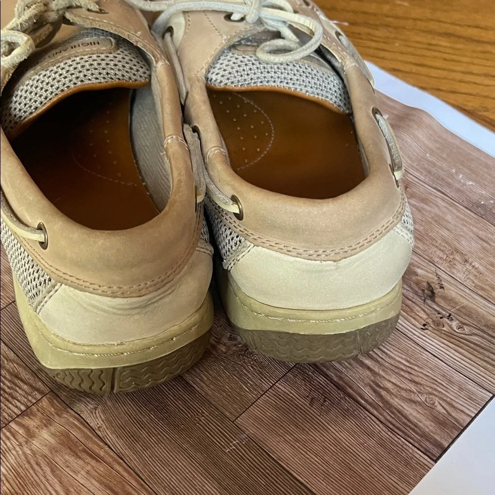 Men's Tan Leather Boat Shoes with Lace-Up Moc Toe